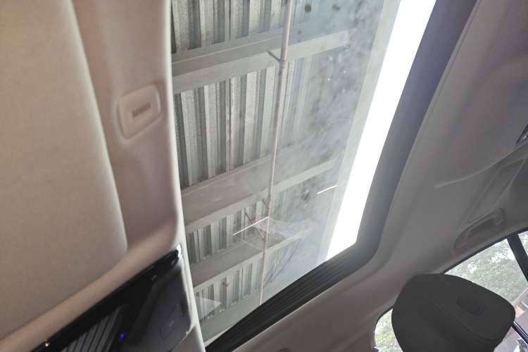 Used BMW 5 Series 2022 Restyled 525Li Luxury Package Headliner
