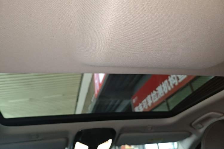 Used BMW 5 Series 2022 Restyled 525Li Luxury Package Headliner