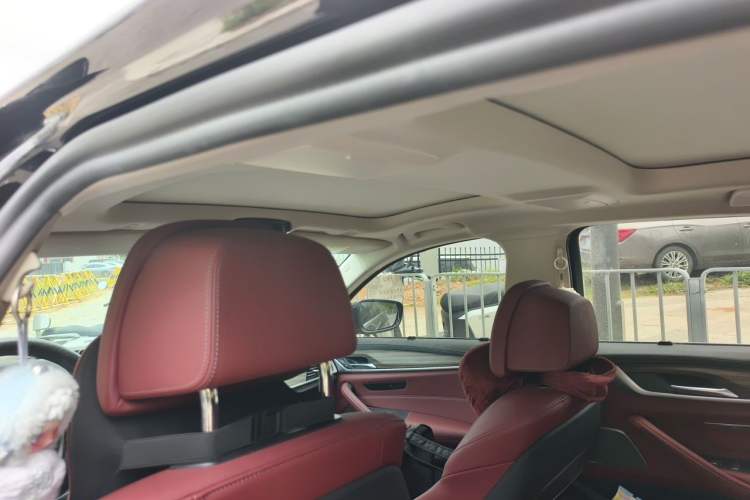 Used BMW 5 Series 2022 Second Facelift 530Li Luxury Edition Premium Package Headliner