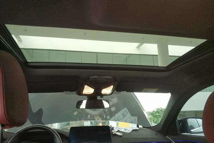 Used BMW 5 Series 2022 Second Facelift 525Li M Sport Package Headliner