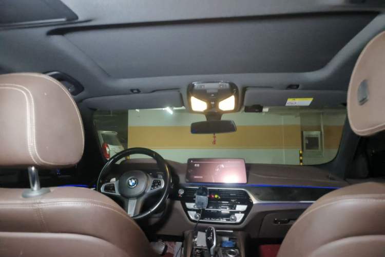 Used BMW 5 Series 2022 530Li Leading Model M Sport Package Headliner