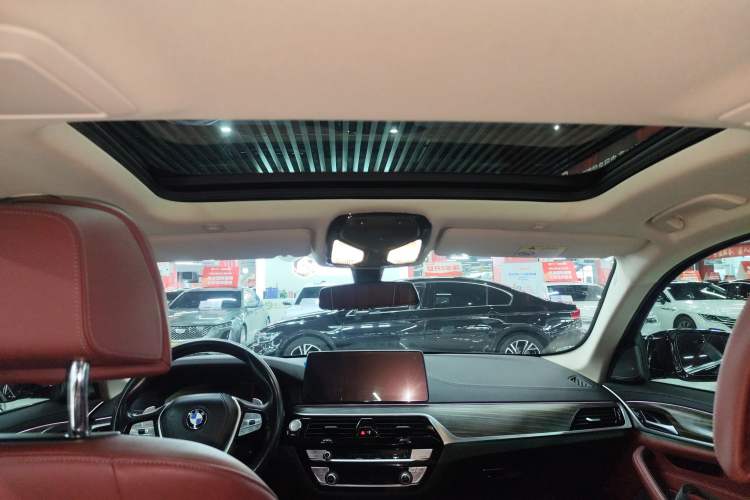 Used BMW 5 Series 2022 Second Facelift 530Li Luxury Edition Premium Package Headliner