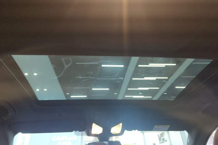 Used BMW 5 Series 2022 Restyled 525Li M Sport Package Headliner