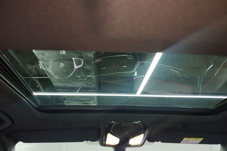 Used BMW 5 Series 2022 Restyled 525Li M Sport Package Headliner