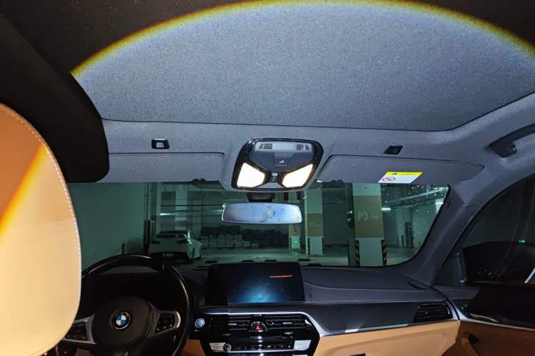 Used BMW 5 Series 2022 525i M Sport Package Headliner