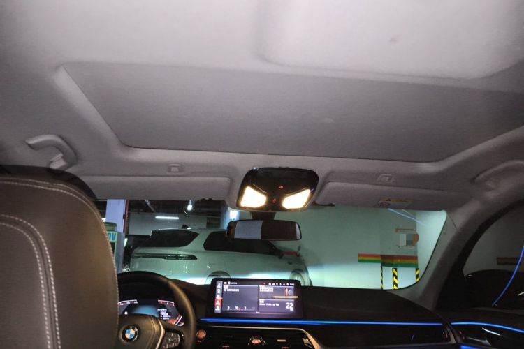 Used BMW 5 Series 2022 Restyled 525Li Luxury Package Headliner
