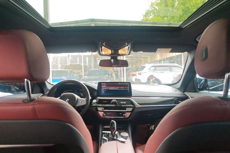 Used BMW 5 Series 2022 Second Facelift 525Li M Sport Package Headliner
