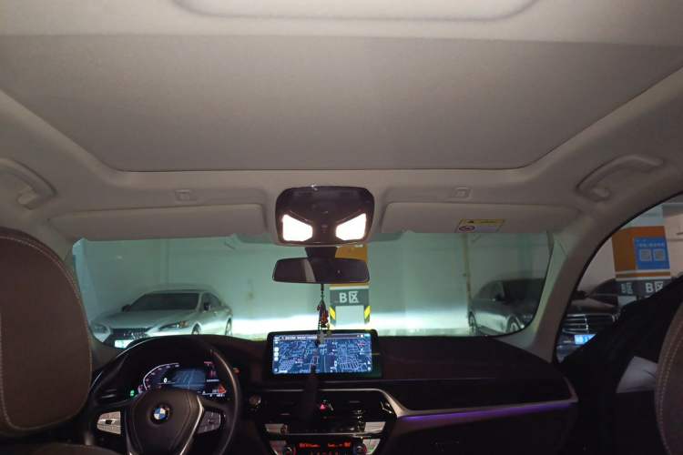 Used BMW 5 Series 2022 Restyled 525Li Luxury Package Headliner