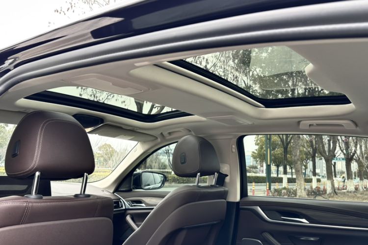 Used BMW 5 Series 2022 Updated 530Li Leading Edition Luxury Package Headliner