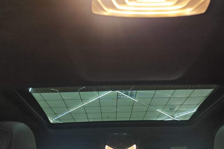 Used BMW 5 Series 2022 Restyled 525Li M Sport Package Headliner