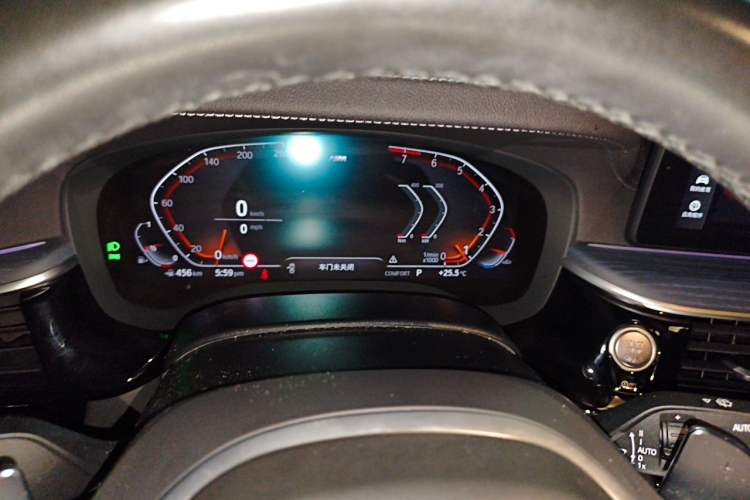 Used BMW 5 Series 2022 Second Facelift 530Li Luxury Version M Sport Package Instrument Cluster