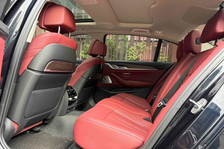 Used BMW 5 Series 2022 Second Facelift 530Li Executive Luxury Package Interior 1
