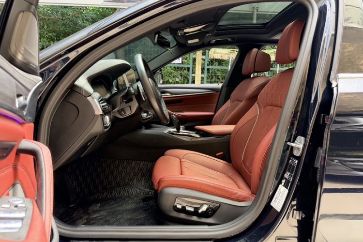 Used BMW 5 Series 2022 Revised Version 3 530Li Luxury Edition M Sport Package Interior 1