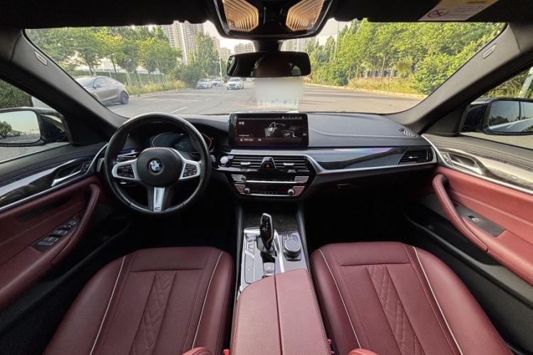 Used BMW 5 Series 2022 Restyled 525Li M Sport Package Interior 1