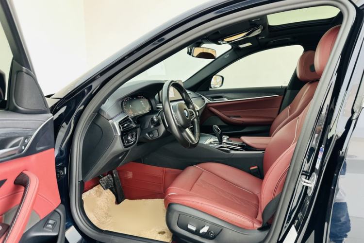 Used BMW 5 Series 2022 Restyled 530Li Leading Edition M Sport Package Interior 1