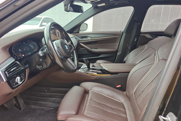 Used BMW 5 Series 2022 Second Facelift 530Li Luxury Version M Sport Package Interior 1