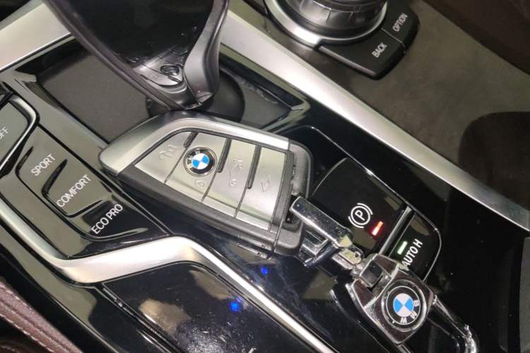 Used BMW 5 Series 2022 Restyled 525Li M Sport Package Interior 1