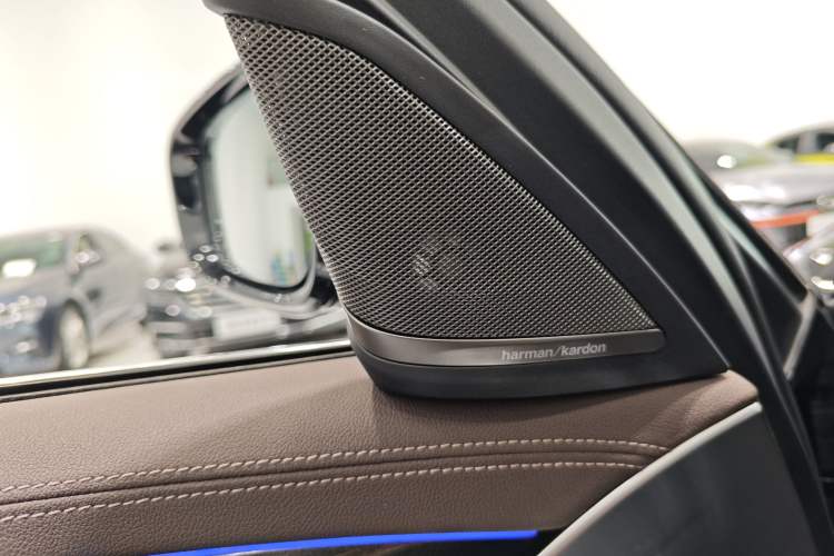Used BMW 5 Series 2022 Second Facelift 530Li Luxury Version M Sport Package Interior 1