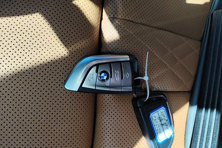 Used BMW 5 Series 2022 Second Facelift 530i M Sport Package Interior 1