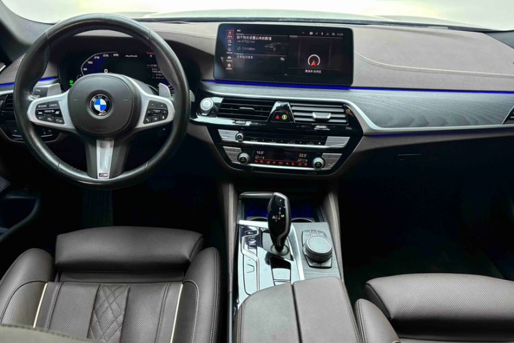 Used BMW 5 Series 2022 530Li Luxury Edition M Sport Package Interior 1