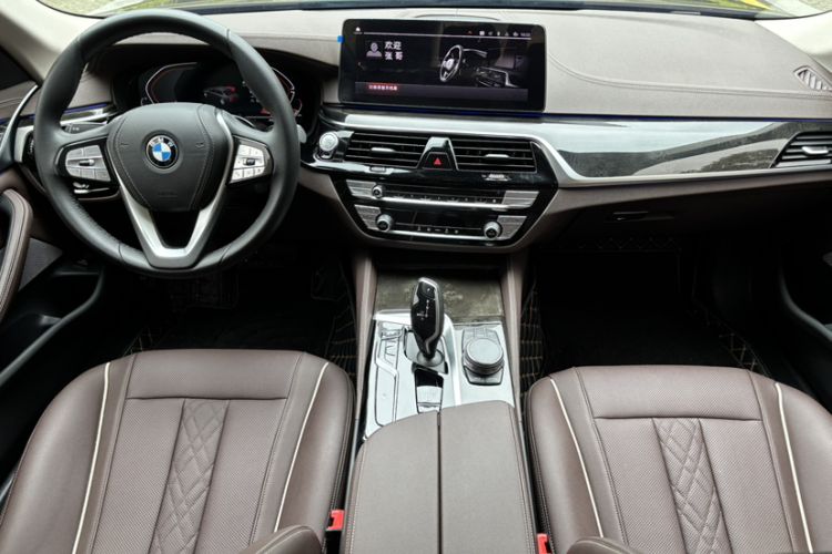 Used BMW 5 Series 2022 Second Facelift 525Li Luxury Package Interior 1