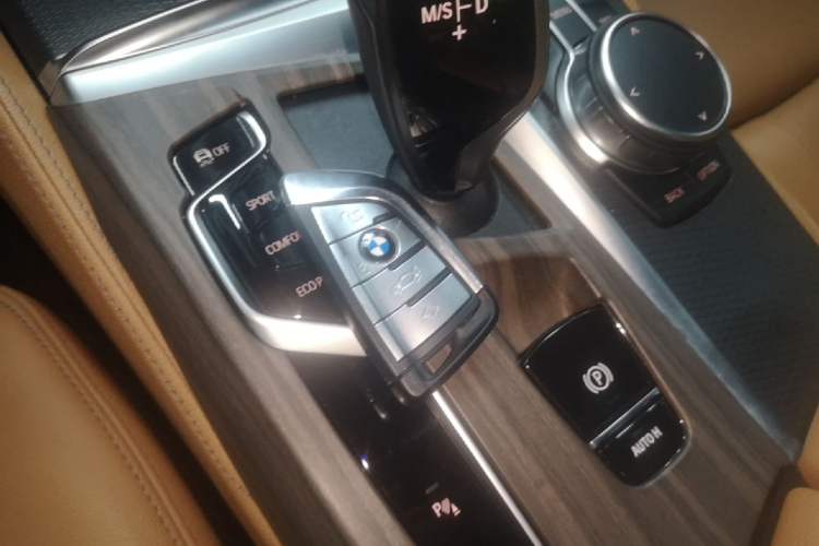 Used BMW 5 Series 2022 Restyled 525i M Sport Package Interior 1
