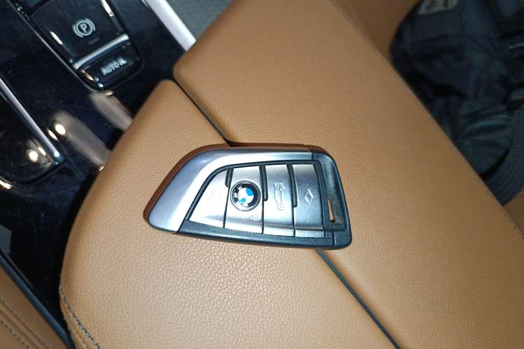 Used BMW 5 Series 2022 Second Facelift 530i M Sport Package Interior 1