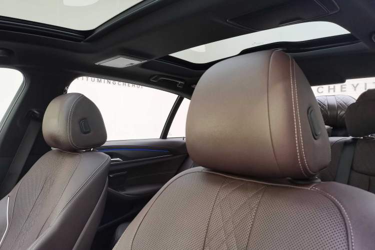 Used BMW 5 Series 2022 Restyled 530Li Leading Edition M Sport Package Interior 1