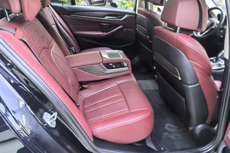 Used BMW 5 Series 2022 Second Facelift 530Li Luxury Edition Premium Package Interior 10