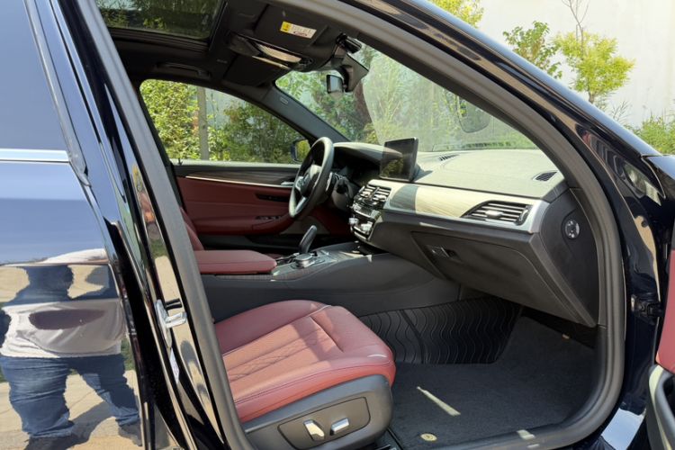 Used BMW 5 Series 2022 Restyled 530Li Leading Edition M Sport Package Interior 12