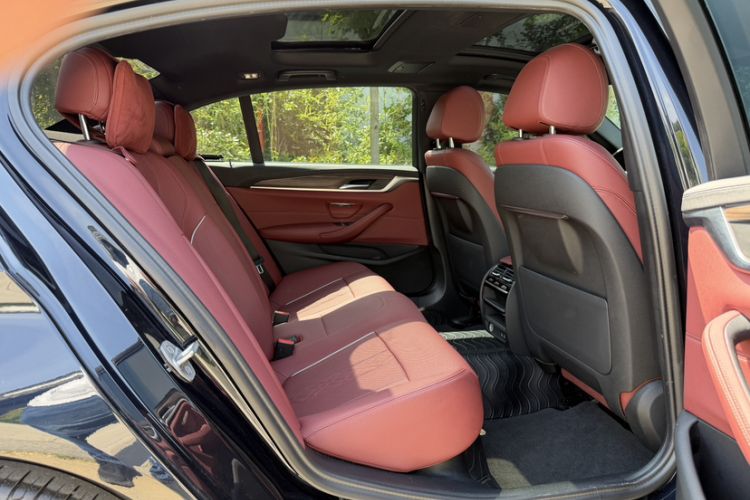 Used BMW 5 Series 2022 Restyled 530Li Leading Edition M Sport Package Interior 14