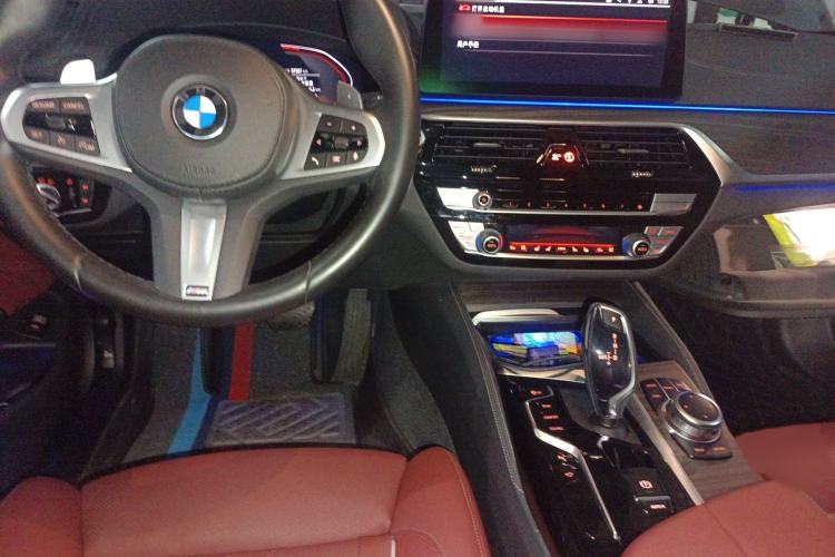 Used BMW 5 Series 2022 Second Facelift 530Li Luxury Version M Sport Package Interior 2