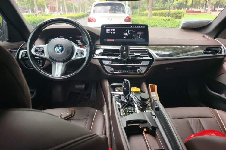 Used BMW 5 Series 2022 525Li M Sport Package Interior 2