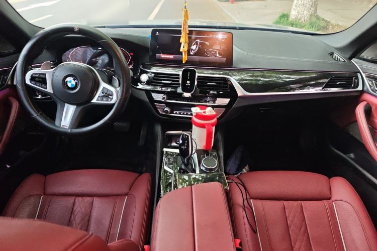 Used BMW 5 Series 2022 Second Facelift 530Li Luxury Version M Sport Package Interior 2