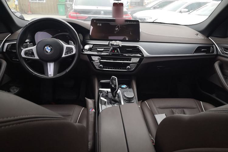 Used BMW 5 Series 2022 Restyled 530Li Leading Edition M Sport Package Interior 2