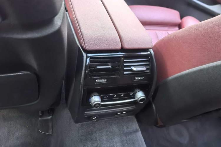 Used BMW 5 Series 2022 Second Facelift 530Li Luxury Edition Premium Package Interior 2