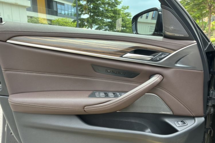 Used BMW 5 Series 2022 Second Facelift 530Li Leading Edition Luxury Package Interior 2