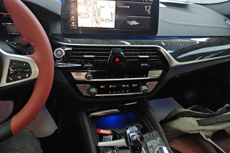 Used BMW 5 Series 2022 Restyled 525Li M Sport Package Interior 2