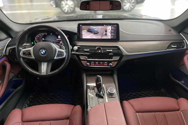 Used BMW 5 Series 2022 Second Facelift 530Li Luxury Version M Sport Package Interior 2