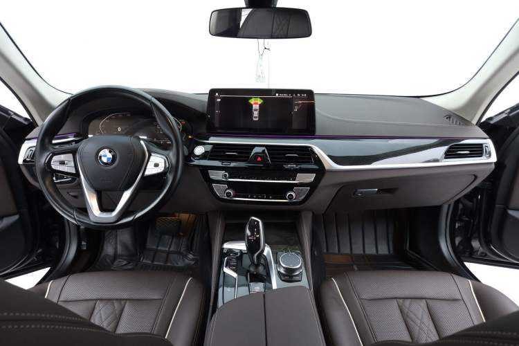 Used BMW 5 Series 2022 Second Facelift 525Li Luxury Package Interior 2