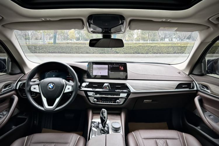 Used BMW 5 Series 2022 Updated 530Li Leading Edition Luxury Package Interior 2