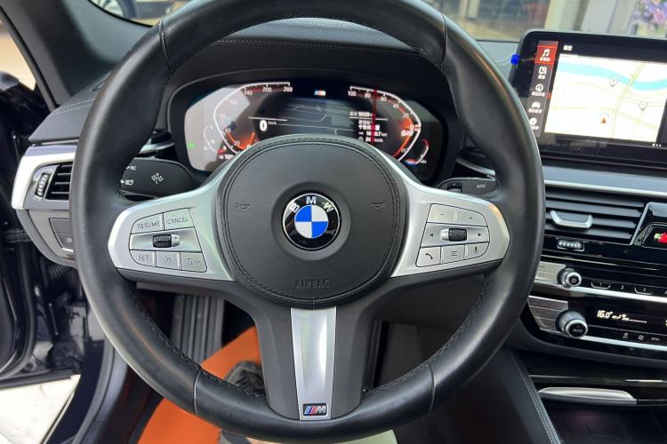 Used BMW 5 Series 2022 Second Facelift 525Li M Sport Package Interior 2