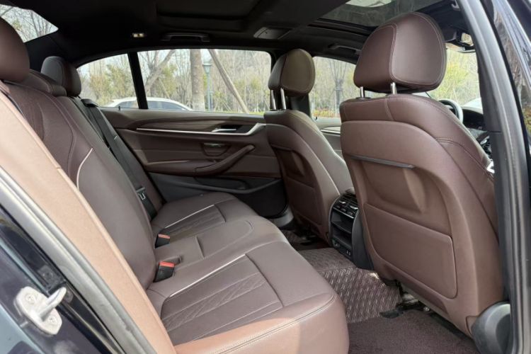Used BMW 5 Series 2022 Restyled 530Li Leading Edition M Sport Package Interior 3