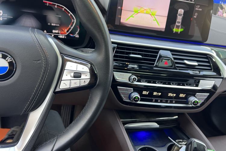 Used BMW 5 Series 2022 Restyled 525Li Luxury Package Interior 3