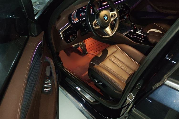 Used BMW 5 Series 2022 Restyled 530Li Leading Edition M Sport Package Interior 3