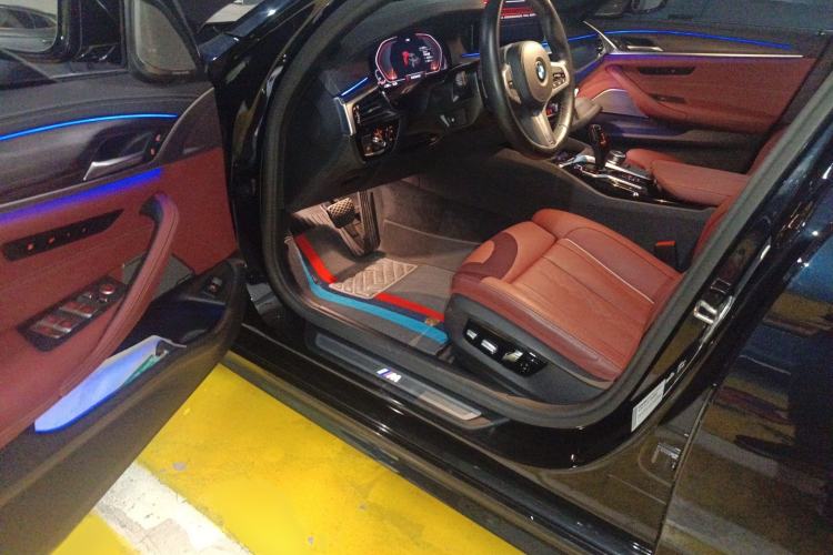 Used BMW 5 Series 2022 Second Facelift 530Li Luxury Version M Sport Package Interior 3