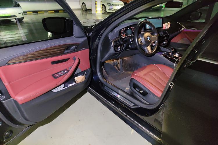 Used BMW 5 Series 2022 Restyled 530Li Leading Edition M Sport Package Interior 3