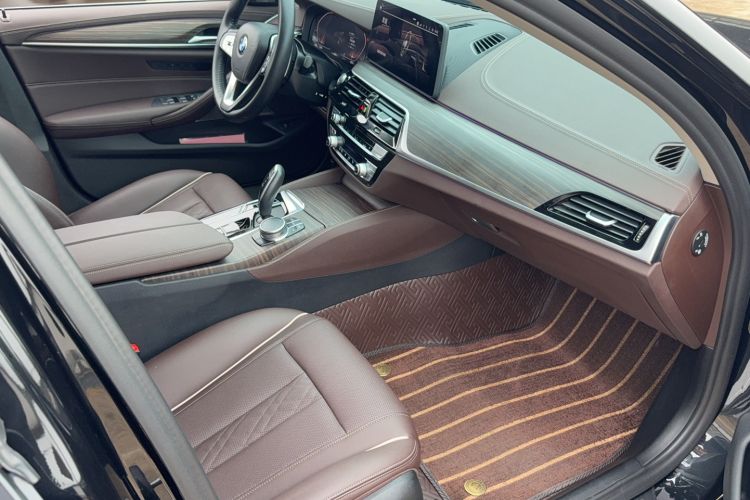 Used BMW 5 Series 2022 530Li Leading Luxury Package Interior 3