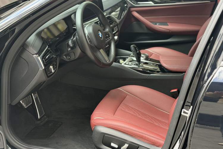 Used BMW 5 Series 2022 Restyled 525Li M Sport Package Interior 3