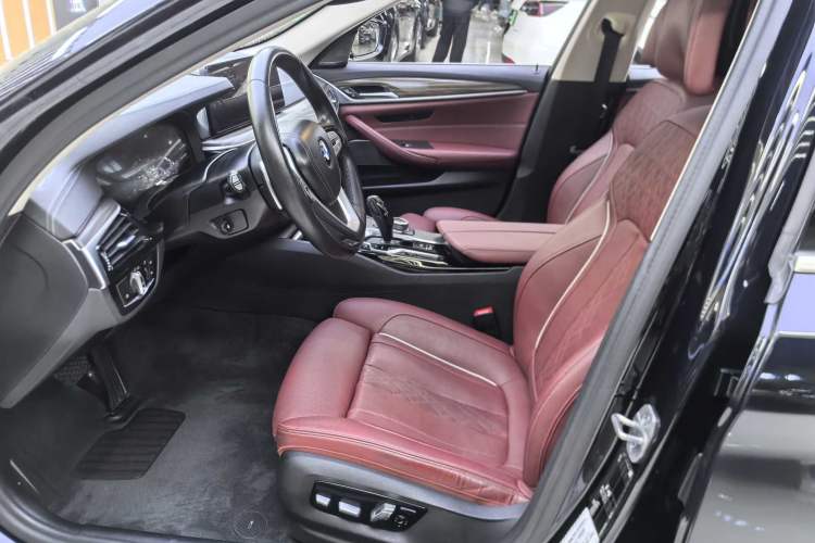 Used BMW 5 Series 2022 Second Facelift 530Li Luxury Edition Premium Package Interior 3